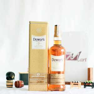 Dewar's 15 Aged Years Blended Scotch Whisky