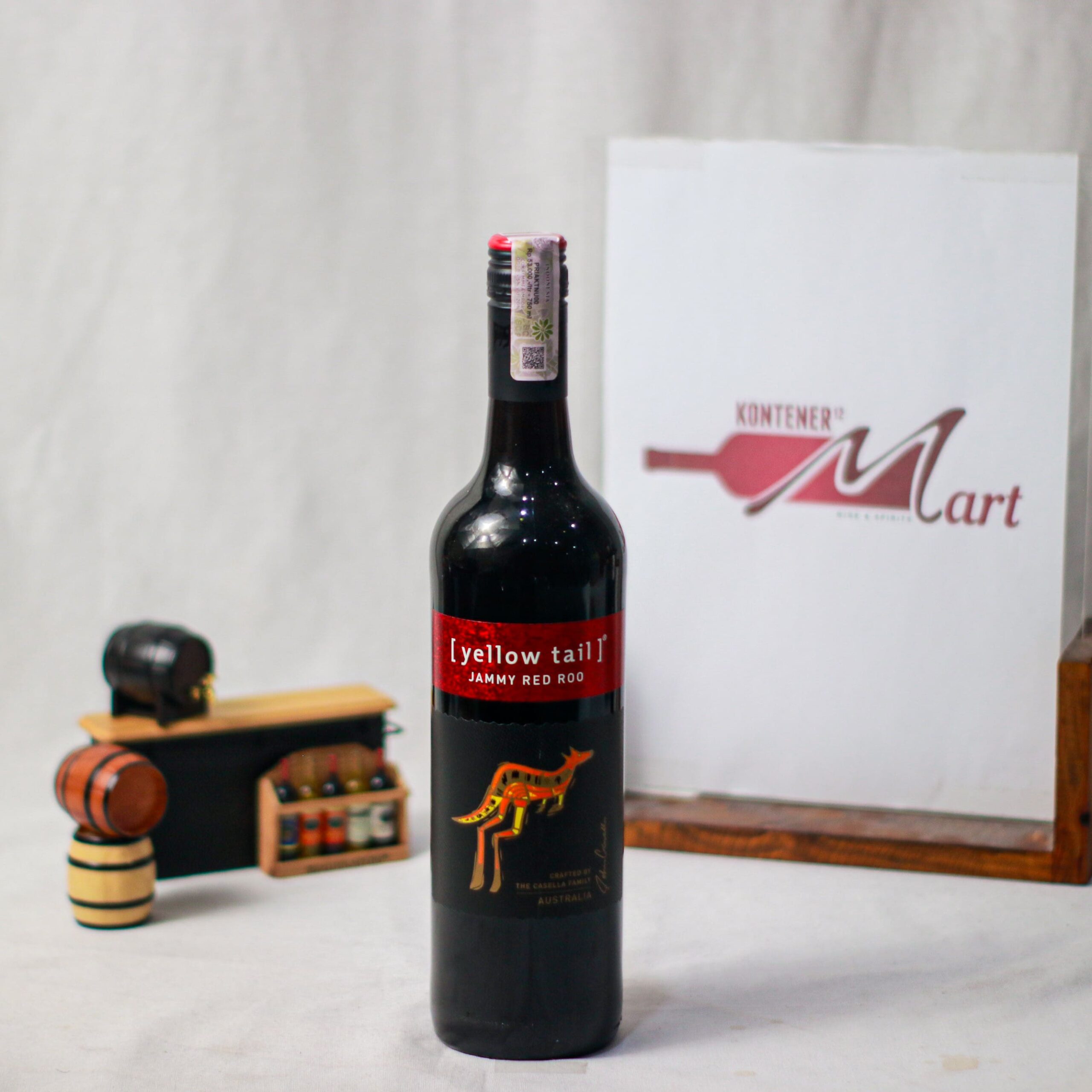 Yellow Tail Jammy Red Roo Red Wine Australia ( Sweet )