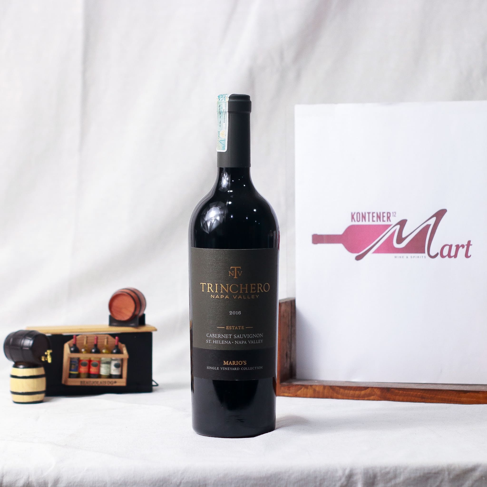 Trinchero Estate Napa Valley Cabernet Sauvignon 2016 Red Wine USA