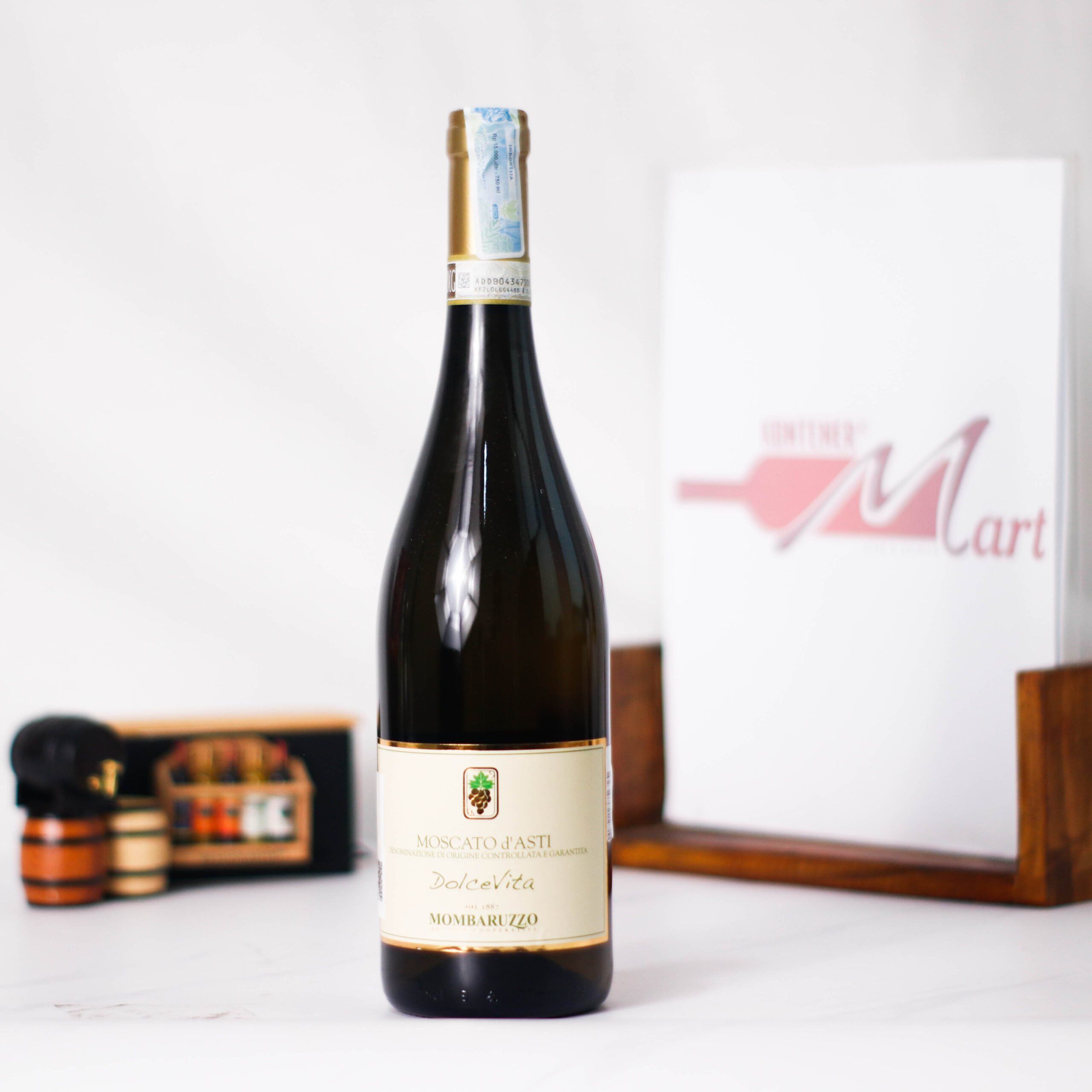 Dolcevita Moscato D'Asti Mombaruzzo Wine Italy