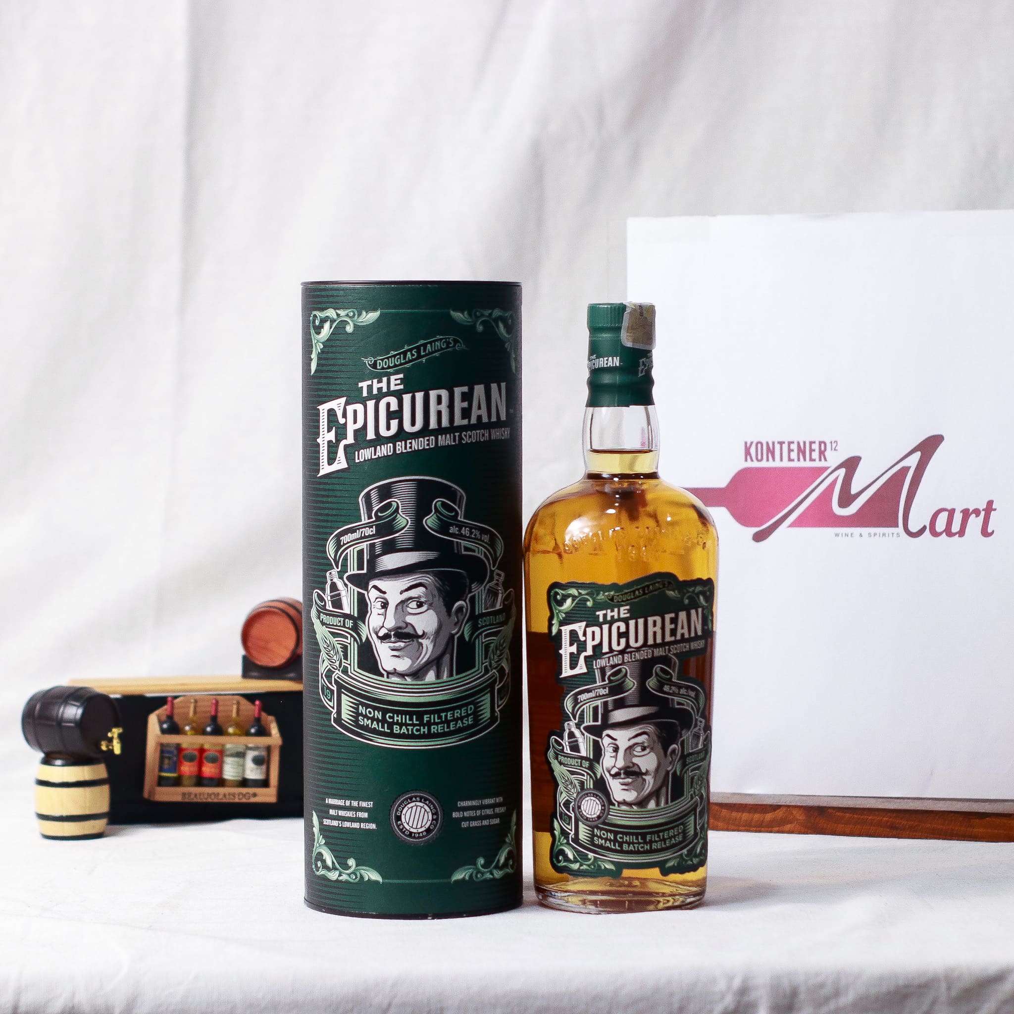 Douglas Laing's The Epicurean Non Chill Filtered Lowland Blended Malt Scotch Whisky