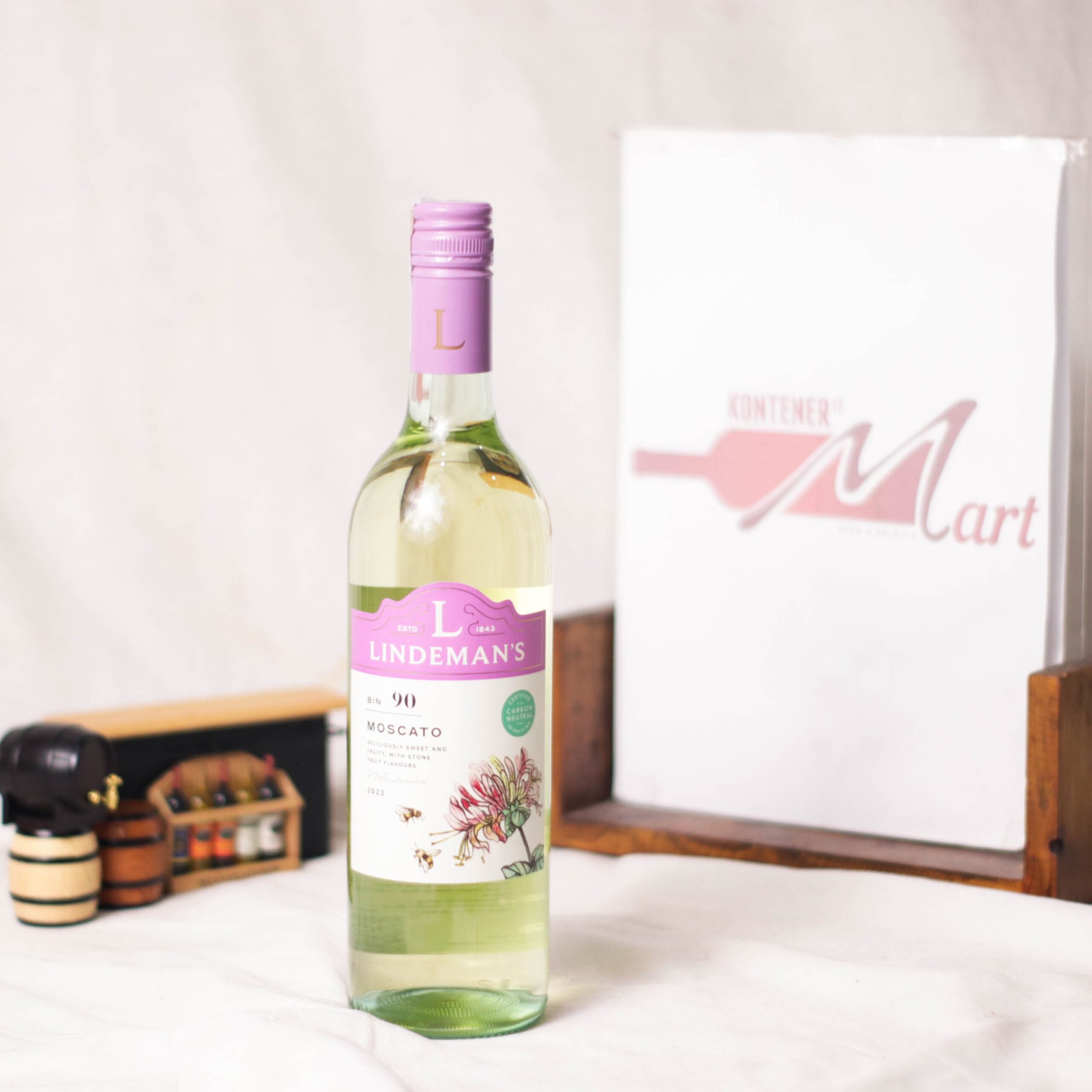 Lindeman Bin 90 Moscato Sweet Wine Australia