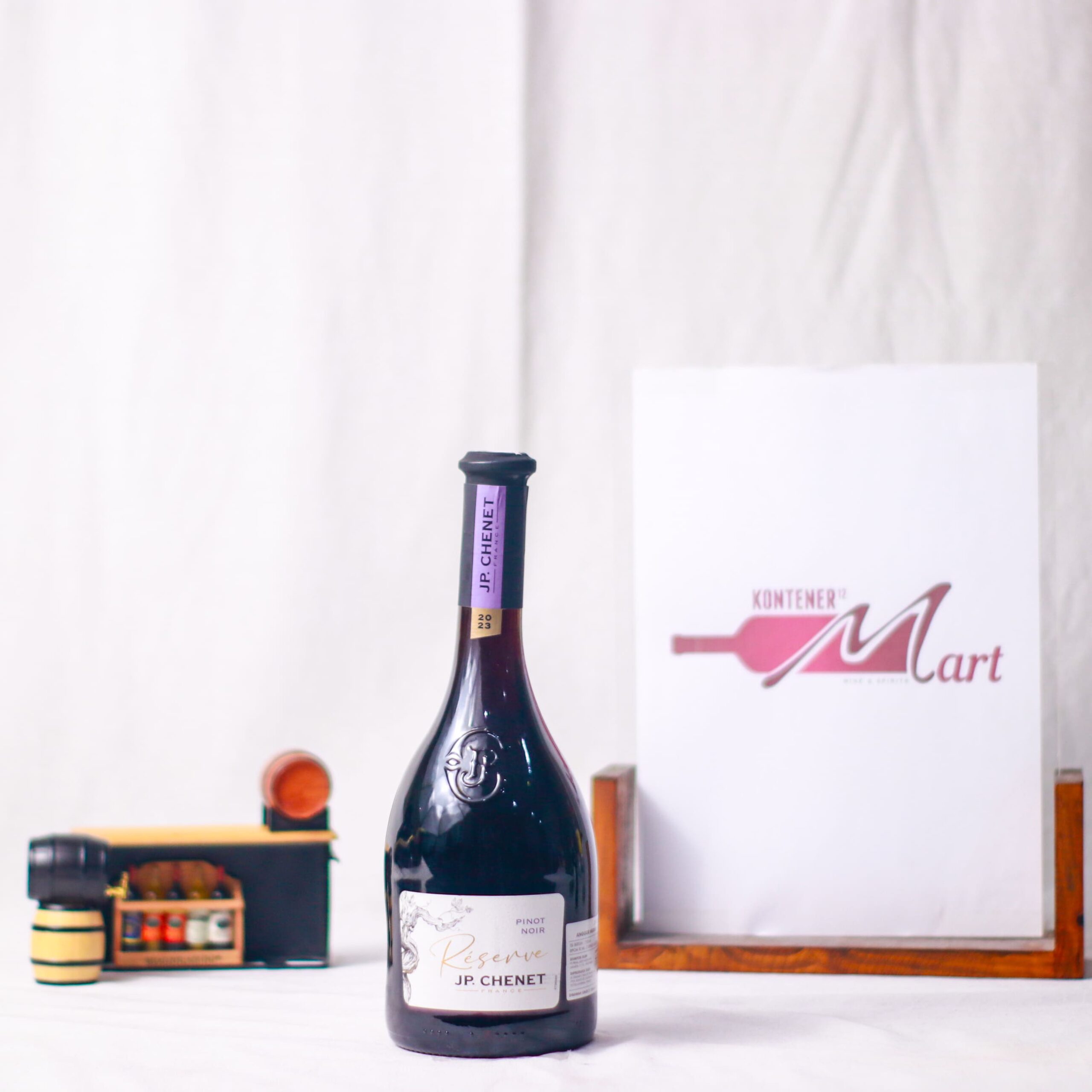 JP Chenet Reserve Pinot Noir Vin De France 2023