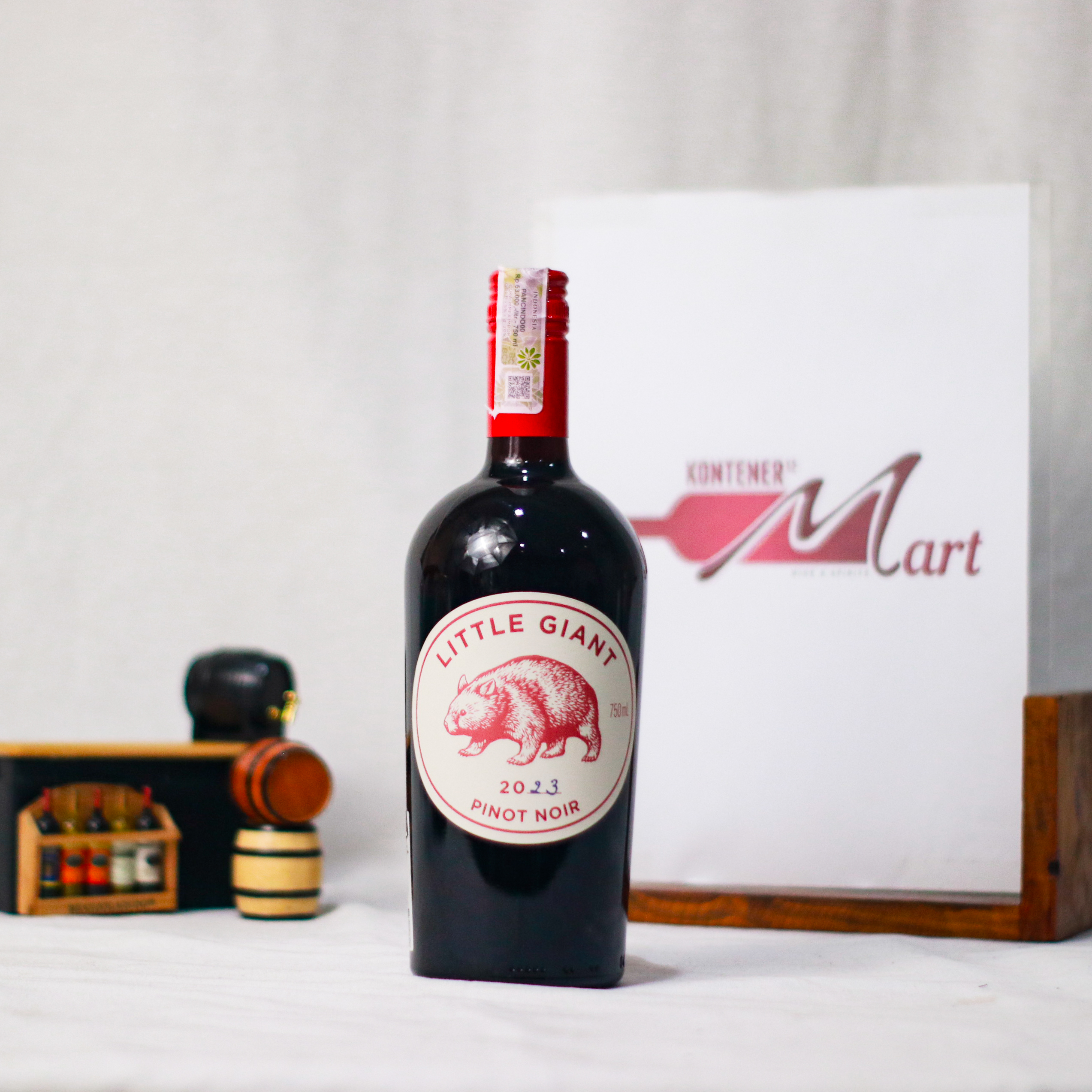 Little Giant Pinot Noir Red Wine Australia