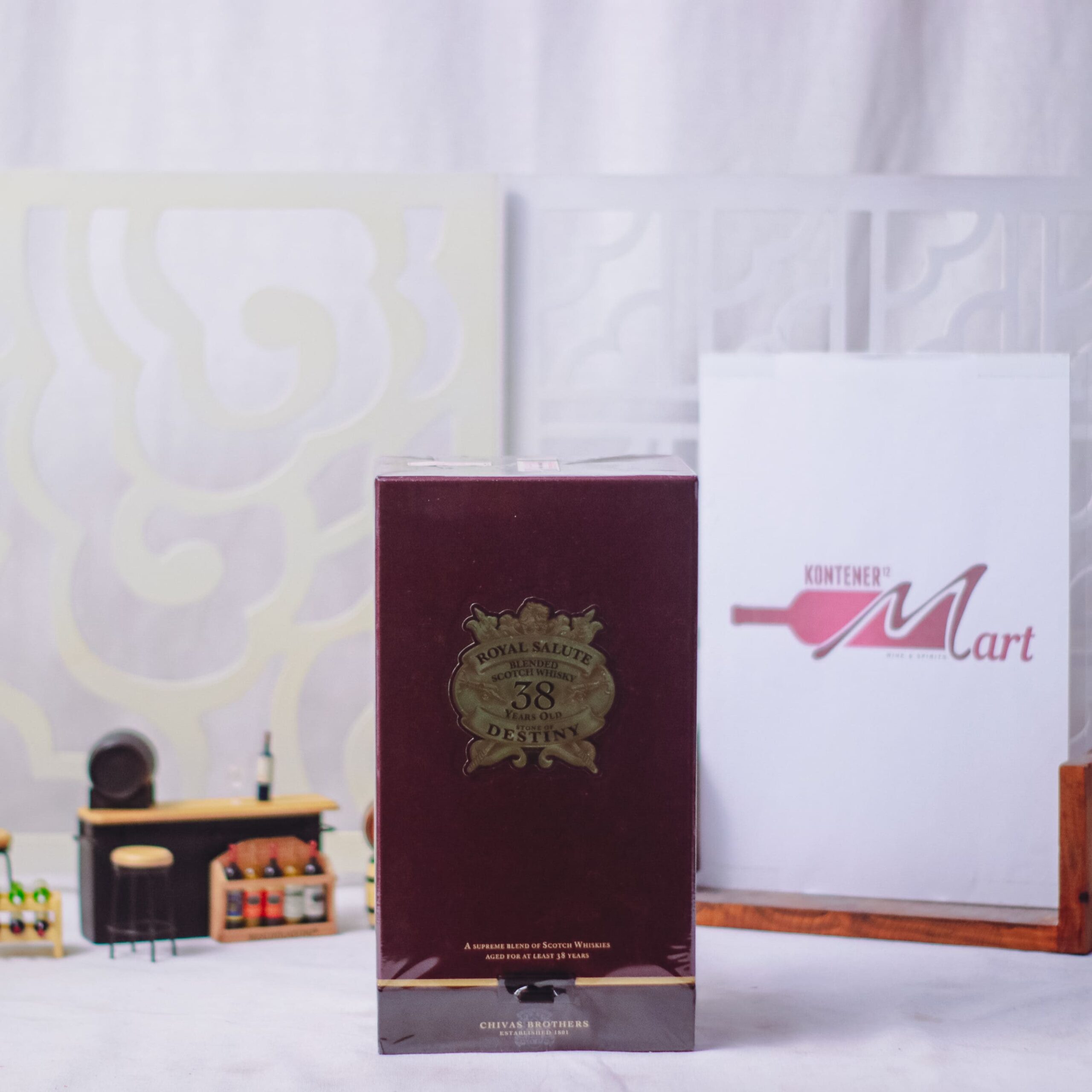 Royal Salute 38 Years Old Stone of Destiny Chivas Brothers Blended Scotch Whisky