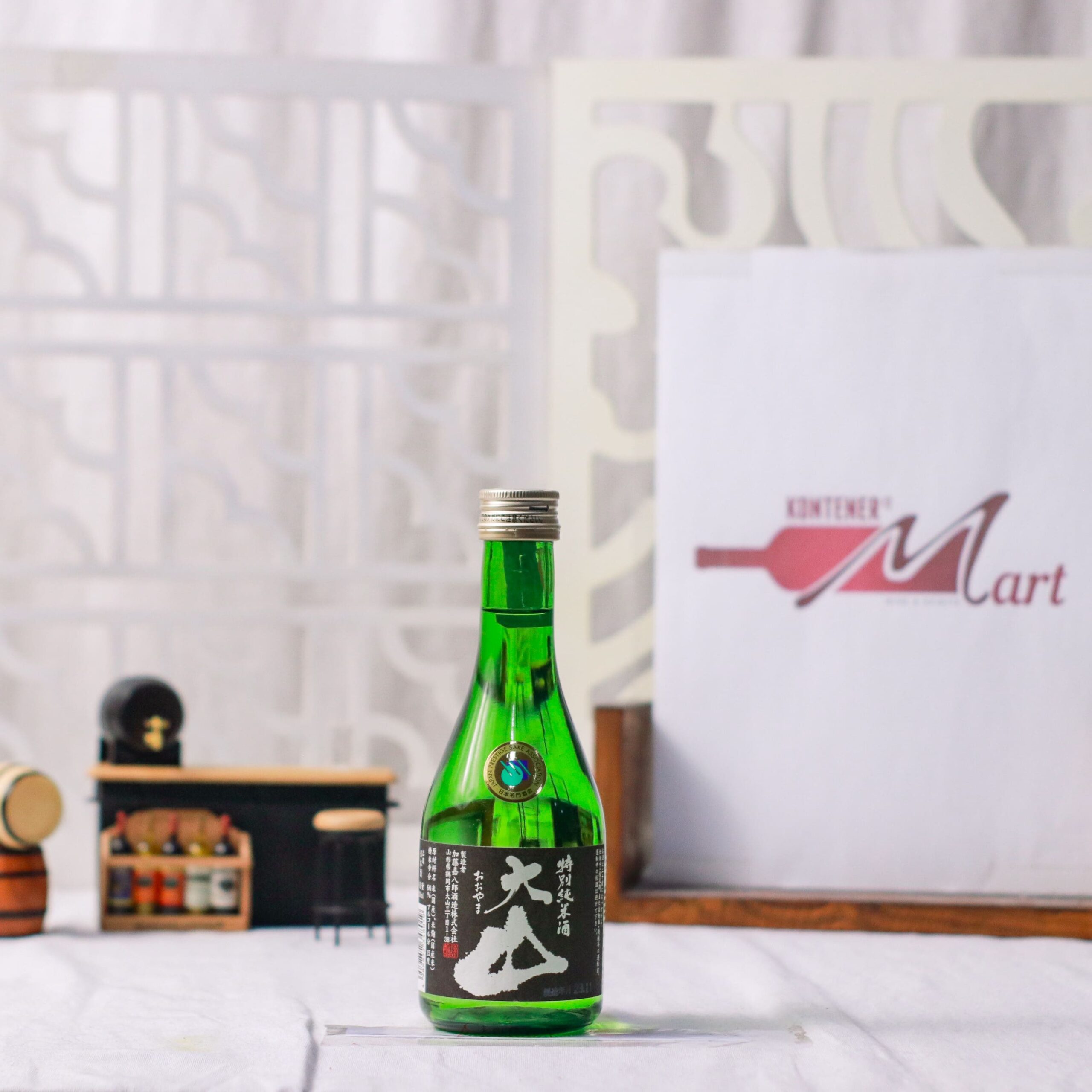 Ohyama Tokubetsu Junmai 300ML Sake